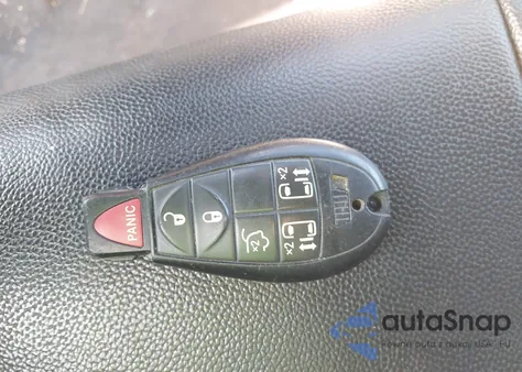 2014 Chrysler Town & Country Touring из США, поврежденный, VIN 2C4RC1BG3ER300837